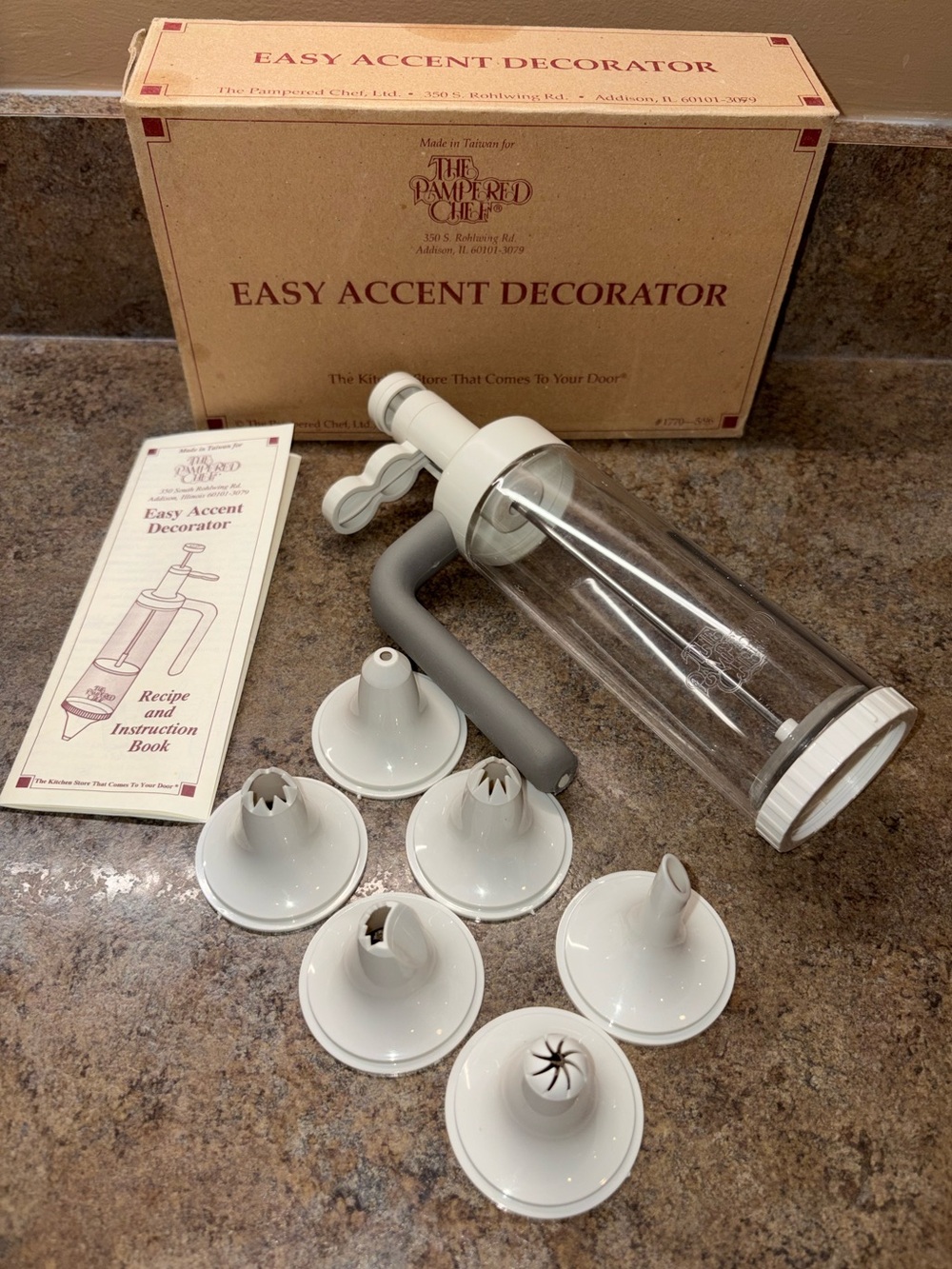 Vintage The Pampered Chef Easy Accent Decorator 1770